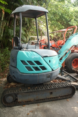 รถแบ็คโฮ KOBELCO PC25SR นำเข้า ขอบคุณ truck2hand ครับ