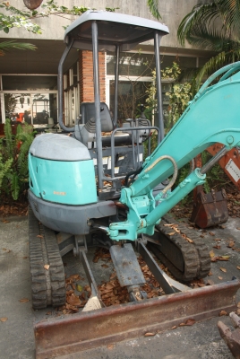 รถแบ็คโฮ KOBELCO PC25SR นำเข้า ขอบคุณ truck2hand ครับ