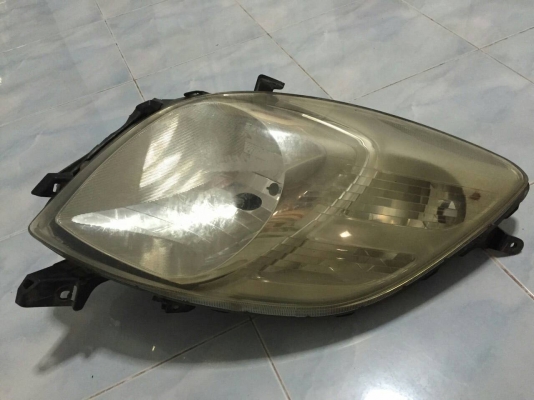 ขายไฟหน้า TOYOTA YARIS ปี 2006 ( 1 คู่ ) สภาพสวย