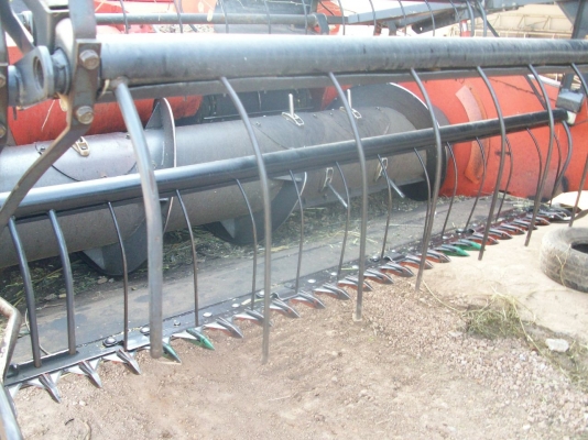 ขาย dc 68 G สภาพสวยมาก  มีอุปกรณ์ เกีย่วถั่ว ปอเทือง ข้าว ครบ