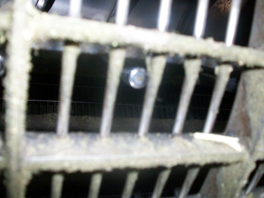 ขาย dc 68 G สภาพสวยมาก  มีอุปกรณ์ เกีย่วถั่ว ปอเทือง ข้าว ครบ