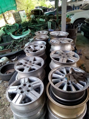 ขายเหมาถูกๆ ยาง\% พร้อมแม็ก