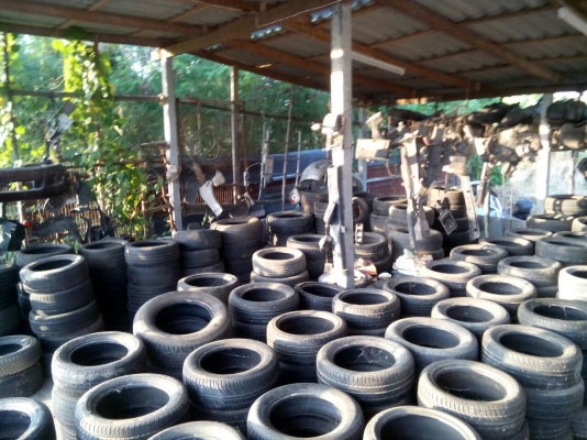 ขายเหมาถูกๆ ยาง\% พร้อมแม็ก