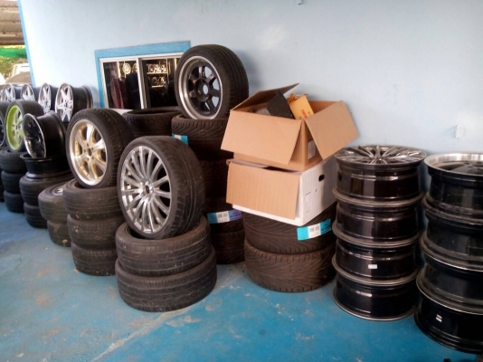 ขายเหมาถูกๆ ยาง\% พร้อมแม็ก