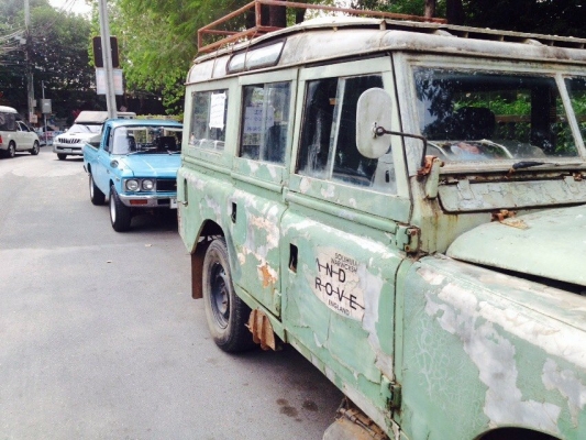 ขายเลนโรเวอร์ สมัยเจ้าคุณปู่ เครื่องอีซูซุ 2200 ซีซี ดีเซล สุดประหยัด เครื่องดีมาก สตาร์ททีเดียวติด  สภาพแห้งๆ คลาสสิค ขาย 99,000 บาท ติดต่อคุณเอ๋ 092-6356419