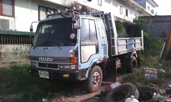 ขายยกชุด3คัน 1180000  6ล้อดั้มดิน2คันแบคโฮ1คัน