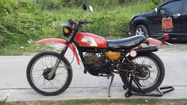 วุฒิ นนบุรี ขาย ยามาฮา DT125cc.สภาพเดิมๆทะเบียนพร้อมโอน