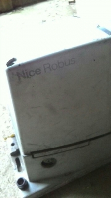 กล่องเฟืองประตู nice robus