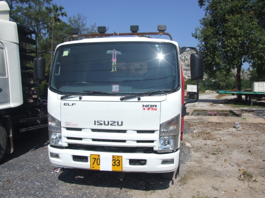 รถ 6 ล้อ อีซูซุ 175