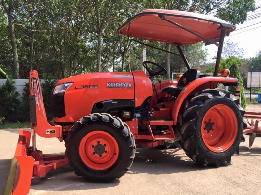 ขายรถไถ Kubota L3608(4WD) พร้อมใบมีดและผานพรวน รถพร้อมใช้งาน