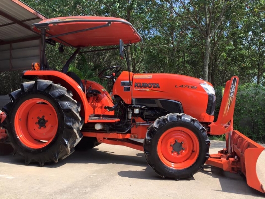 ขายรถไถ Kubota L4708(4WD) พร้อมใบมีดและผานพรวนช้าง 24x6พร้อมใช้งาน