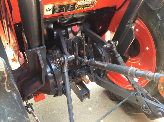 ขายรถไถ Kubota L4708(4WD) พร้อมใบมีดและผานพรวนช้าง 24x6พร้อมใช้งาน