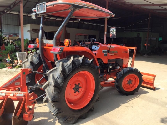 ขายรถไถ Kubota L4708(4WD) พร้อมใบมีดและผานพรวนช้าง 24x6พร้อมใช้งาน