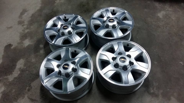 ขายล้อแม็กสภาพใหม่ chev colorado/trailbrazer 16"  สนใจติดต่อ ตาเล็ก ล้อและยาง ครับ 081-3747940