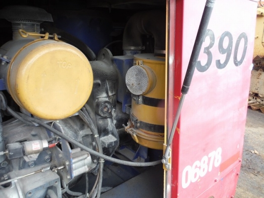 ถึงไทยแล้วครับ ปั้มลมแบบสกรู AIRMAN DPS-390SS มีล้อลาก นำเข้าจากญี่ปุ่น สภาพสวยครับ