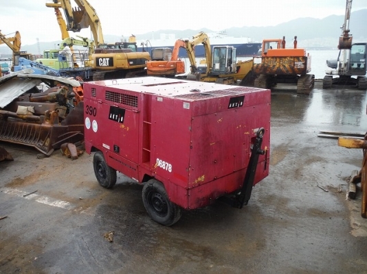 ถึงไทยแล้วครับ ปั้มลมแบบสกรู AIRMAN DPS-390SS มีล้อลาก นำเข้าจากญี่ปุ่น สภาพสวยครับ