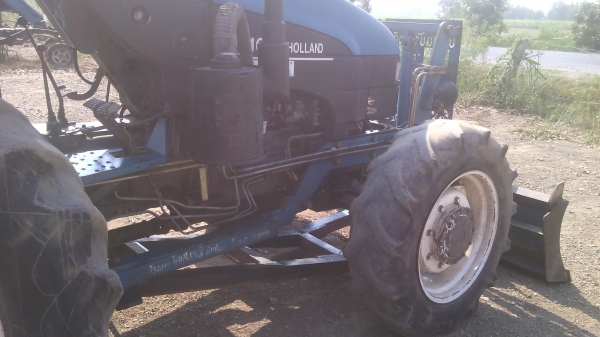 ขายรถไถ  ฟอรด์ทีเอส110    มีเทอโบ  สวยๆเดิมๆเล่มพร้อมโอน0871684611