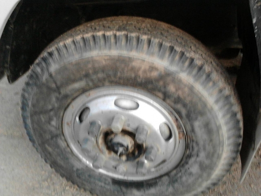 รถอีซูซุ 6 ล้อ FTR  175 แรงม้า. ปี 35.  สนใจติดต่อ  081 - 6079515