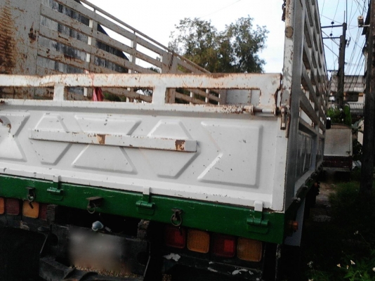 รถอีซูซุ 6 ล้อ FTR  175 แรงม้า. ปี 35.  สนใจติดต่อ  081 - 6079515