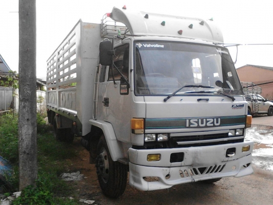 รถอีซูซุ 6 ล้อ FTR  175 แรงม้า. ปี 35.  สนใจติดต่อ  081 - 6079515