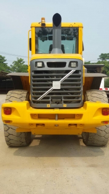 ขายรถตัก VOLVO รุ่น L70E ( ราคา 2,500,000 บาท ) ขายรถตัก VOLVO รุ่น L70E ( ราคา 2,500,000 บาท )