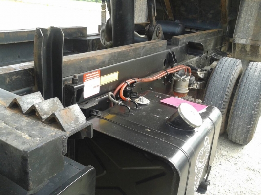 รถฮีโน่ 6 ล้อดั้ม FC9J 175 แรงม้า. ปี 56.  ( รถวิ่ง 2x,xxx กม. )    สนใจติดต่อ  081 - 6079515