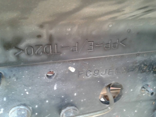 รถฮีโน่ 6 ล้อดั้ม FC9J 175 แรงม้า. ปี 56.  ( รถวิ่ง 2x,xxx กม. )    สนใจติดต่อ  081 - 6079515