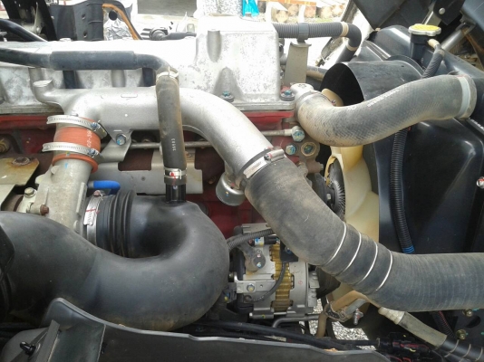 รถฮีโน่ 6 ล้อดั้ม FC9J 175 แรงม้า. ปี 56.  ( รถวิ่ง 2x,xxx กม. )    สนใจติดต่อ  081 - 6079515