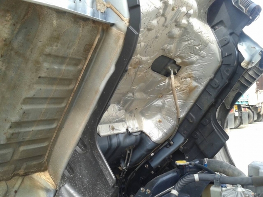 รถฮีโน่ 6 ล้อดั้ม FC9J 175 แรงม้า. ปี 56.  ( รถวิ่ง 2x,xxx กม. )    สนใจติดต่อ  081 - 6079515