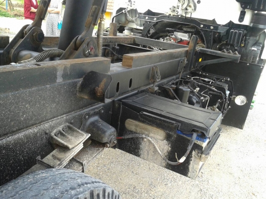 รถฮีโน่ 6 ล้อดั้ม FC9J 175 แรงม้า. ปี 56.  ( รถวิ่ง 2x,xxx กม. )    สนใจติดต่อ  081 - 6079515