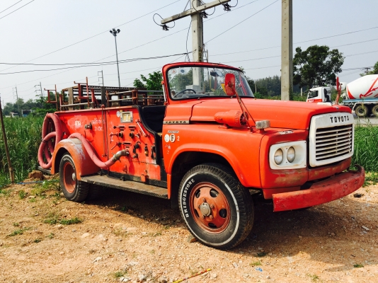 ขายรถ6ล้อดับเพลิง TOYOTA สวยๆ
