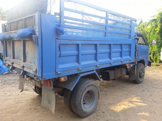 ขายดั้ม KS 110แรง เฟืองท้ายใหญ่ Fหน้า-หลัง เครื่องดี ยางดี สภาพพร้อมใช้งาน เอกสารพร้อมโอน สนใจโทร 090-8588220คุณนะ 093-3258446คุณบิว หรือเข้าดูสินค้าอื่นๆได้ที่ www.truck.in.th/498 หรือเพจFacebook ณรงค์ ซื้อขายรถมือสอง (เว็บไซต์ส่วนตัว) หรือFacebook ตลาดร