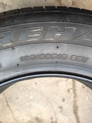 ยาง Firestone 195-60-15 ปี 10 2 เส้น สภาพสวยๆดอกยางนิ่มๆไม่ร้าวไม่แตกลายงาไม่บวมเอาไปวิ่งกันยาวๆราคาเบาๆค่ะ ยาง Firestone 195-60-15 ปี 10 2 เส้น สภาพสวยๆดอกยางนิ่มๆไม่ร้าวไม่แตกลายงาไม่บวมเอาไปวิ่งกันยาวๆราคาเบาๆค่ะ