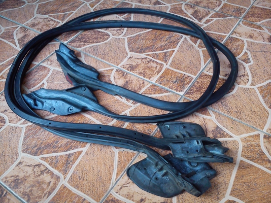 ยางขอบประตู ยางขอบประตู