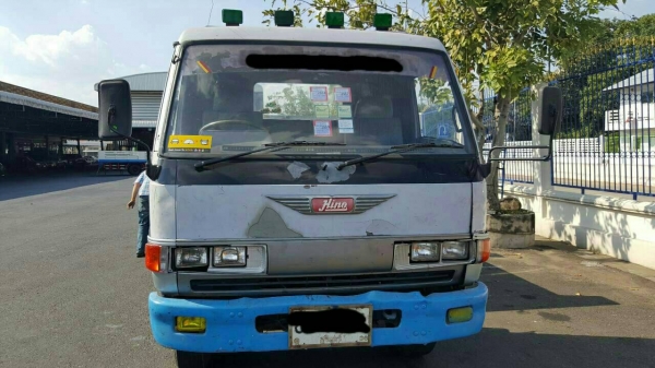 รถหกล้อ hino FC4J  WOCD 120 แรง ๆ ยาว 6 เมตร เครื่องดีคันซีสวย ยางดี 6 เส้น เล่มทะเบียน เอกสารชุดโอนครบ