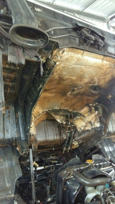 รถหกล้อ hino FC4J  WOCD 120 แรง ๆ ยาว 6 เมตร เครื่องดีคันซีสวย ยางดี 6 เส้น เล่มทะเบียน เอกสารชุดโอนครบ