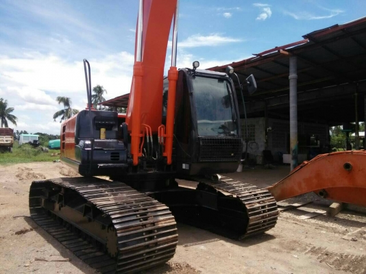 ขายรถแบคโฮ HITACHI ZX200-5G เอกสารเล่มทะเบียน 4000 ชม.ราคา 2500000