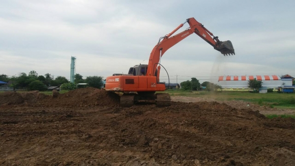 ขายรถแบคโฮ HITACHI ZX200-5G เอกสารเล่มทะเบียน 4000 ชม.ราคา 2500000