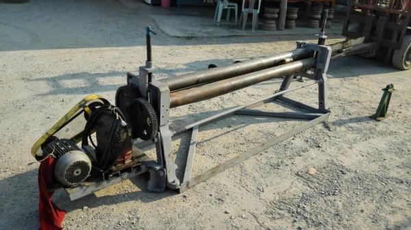 Sell>> เครื่องม้วน 6 ฟุต ม้วนหนา 4 มิล เพลาตัน ลูกกลิ้งโต 4" ไฟ 380V. สภาพสวยพร้อมใช้งาน