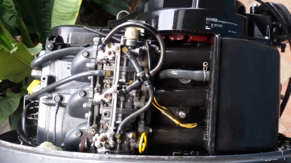 ํYAMAHA 40 FOUR POWERTRIM