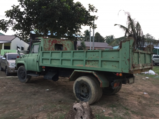 นิสสัน. 6. ล้อ. ดั้มพ์. ยาง. 9.00-20 วิ่งงานปกติ