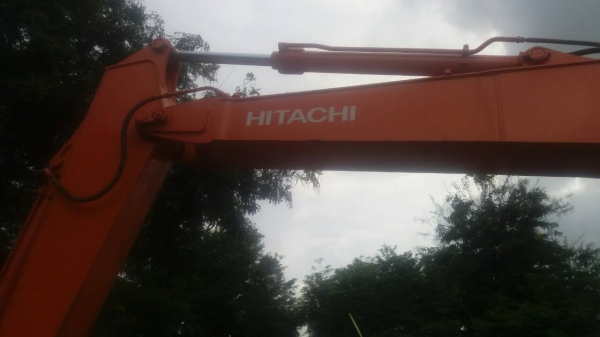 ขายรถแบคโฮ HITACHI ZX200-1 เอกสารเล่มทะเบียน ราคา 1450000