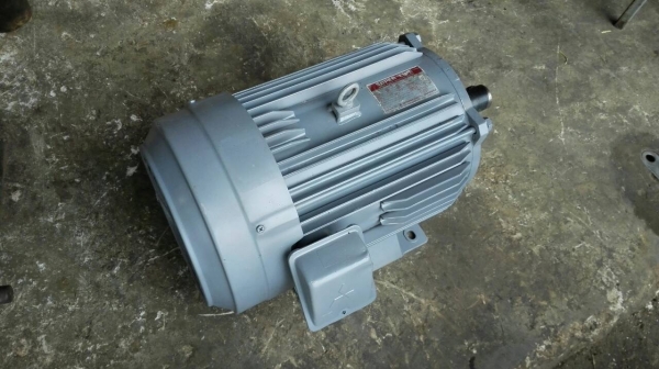 ====== Sold Out!! ====== มอเตอร์ Mitsubishi 10 HP. 1430 RPM. 380V. สภาพสวย ทุ่นเดิม วิ่งเงียบ พร้อมใช้งาน