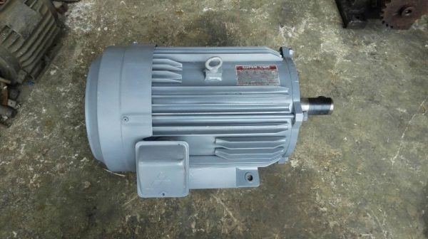 ====== Sold Out!! ====== มอเตอร์ Mitsubishi 10 HP. 1430 RPM. 380V. สภาพสวย ทุ่นเดิม วิ่งเงียบ พร้อมใช้งาน