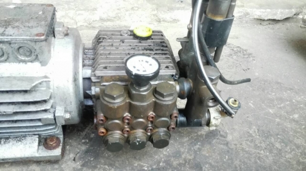 ====== Sold Out!! ======  ปั้มฉีดน้ำแรงดันสูง WAP แรงดัน 200 BAR. ใช้ไฟ 380V. สภาพสวยพร้อมใช้งาน.