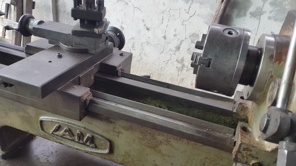 แท่นกลึงเล็ก 4 ฟุต 2 เพลา ไฟบ้าน สภาพสวยๆ พร้อมใช้งาน 39,000