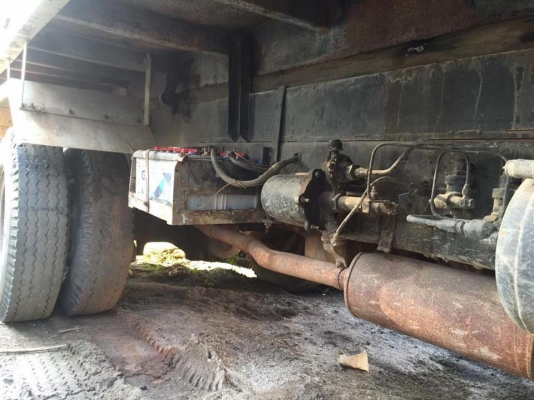 10 ล้อดั้ม 2 เพลา 220 แรง HINO FM226 เครื่องสวย คัสซีสวยใช้ได้(มีท่อนหลังมีสนิมบ้างเล็กน้อย)เครื่อง EM100