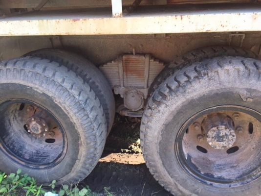 10 ล้อดั้ม 2 เพลา 220 แรง HINO FM226 เครื่องสวย คัสซีสวยใช้ได้(มีท่อนหลังมีสนิมบ้างเล็กน้อย)เครื่อง EM100