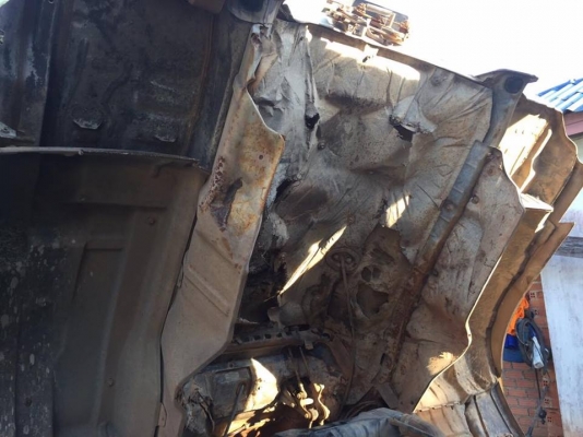 10 ล้อดั้ม 2 เพลา 220 แรง HINO FM226 เครื่องสวย คัสซีสวยใช้ได้(มีท่อนหลังมีสนิมบ้างเล็กน้อย)เครื่อง EM100