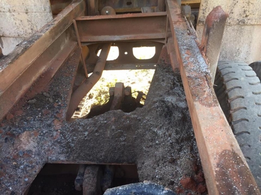 10 ล้อดั้ม 2 เพลา 220 แรง HINO FM226 เครื่องสวย คัสซีสวยใช้ได้(มีท่อนหลังมีสนิมบ้างเล็กน้อย)เครื่อง EM100